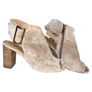 size 6.5 tan suede open-toed booties